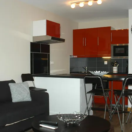 Apartment Immeuble Lauvitel - Comme A La Maison- Front De Neige Plein Sud *
